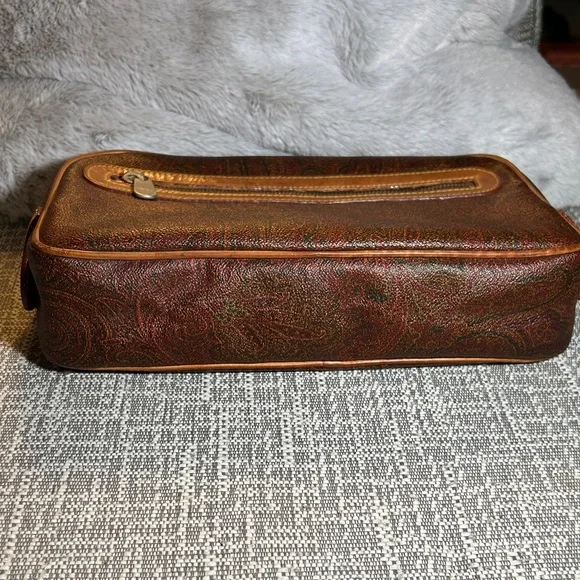 368. Vintage Etro Travel Pouch - Picture 4 of 13